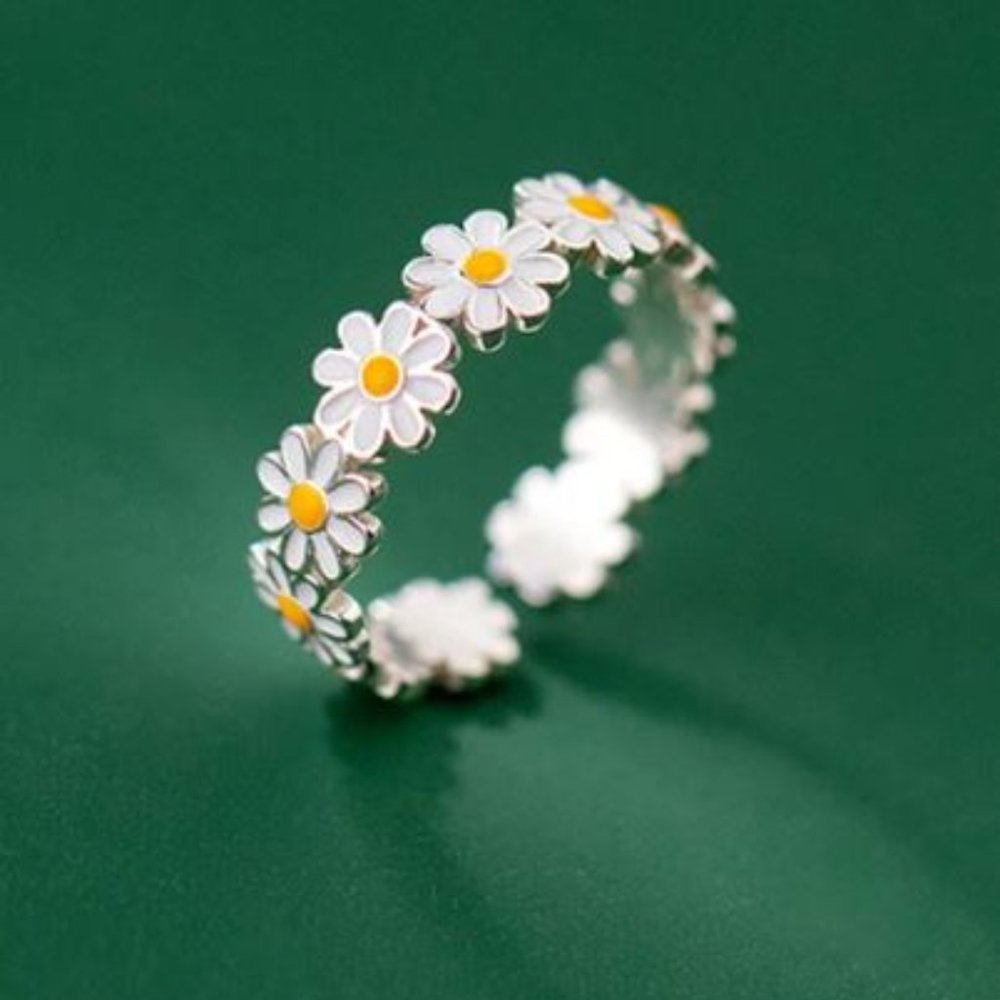 Sterling Silver Daisy Flower Adjustable Ring - Picture 5 of 7
